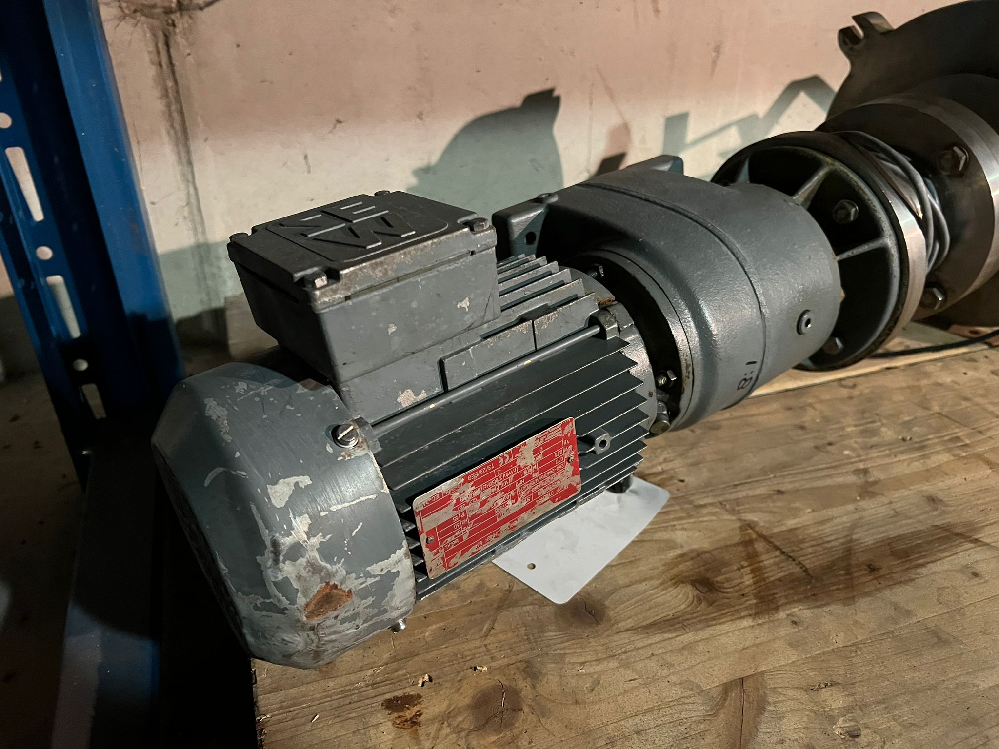 SEW R40F-DT80N-4